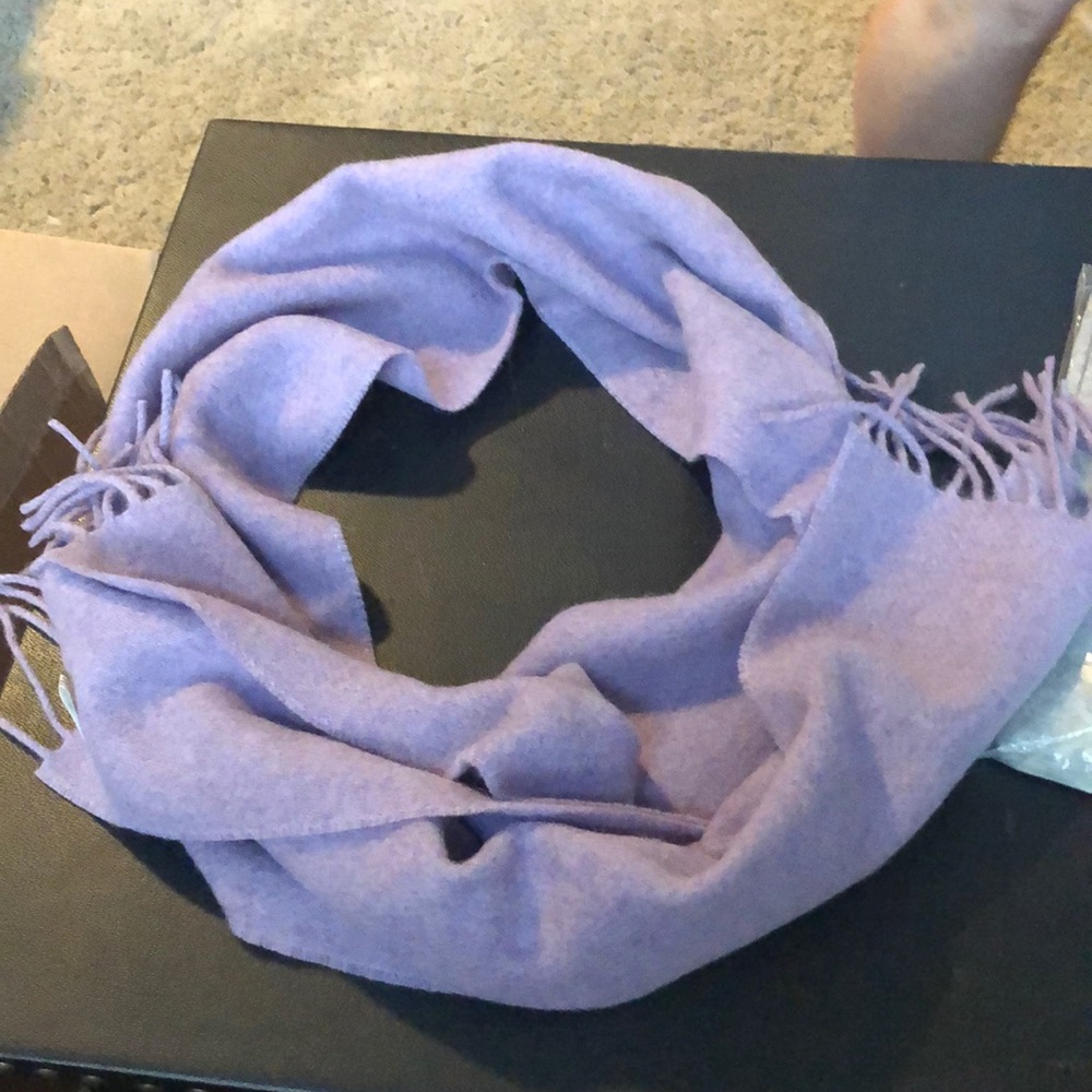 Men’s Scarf - Picture 2 of 4